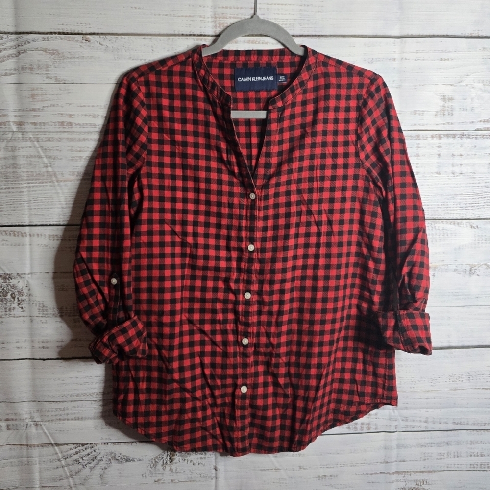 Calvin Klein Red and Black Checkered Button Up Shirt Longsleeve Womans Small‎
